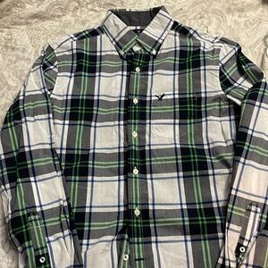 Men’s long sleeve button down dress shirt